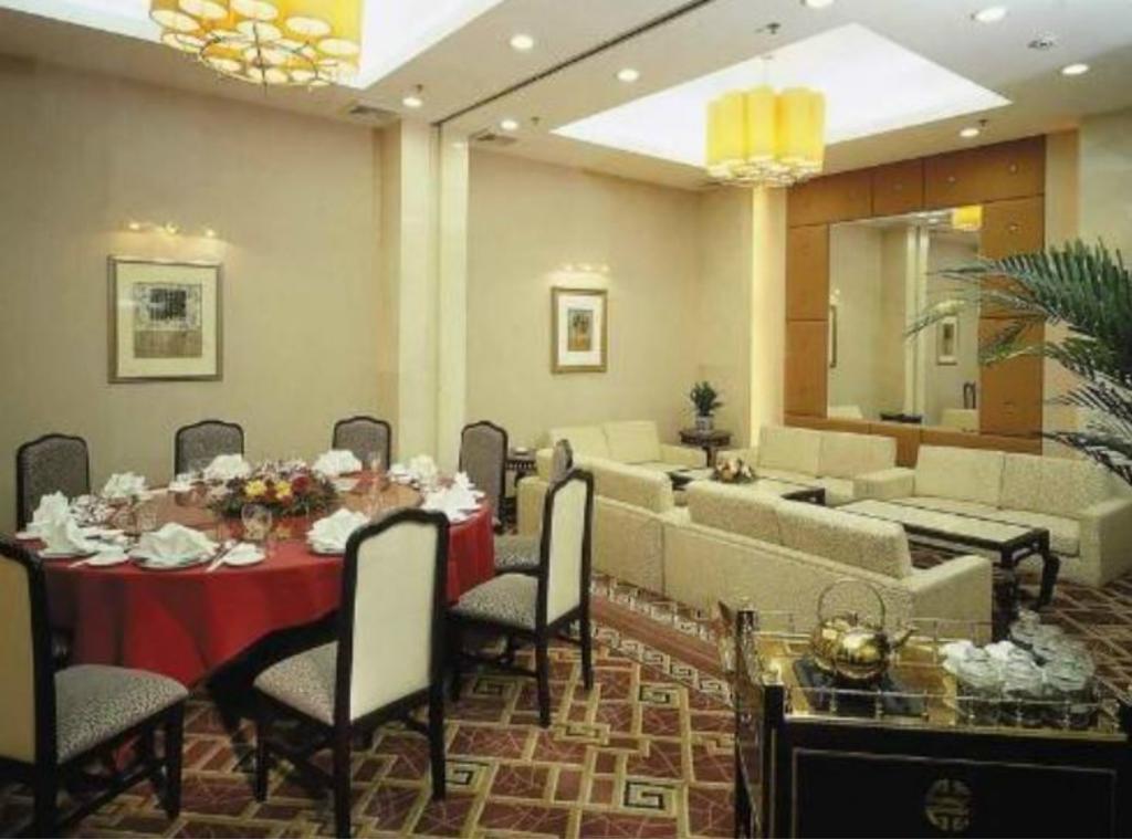Plaza Hotel Peking  Buitenkant foto